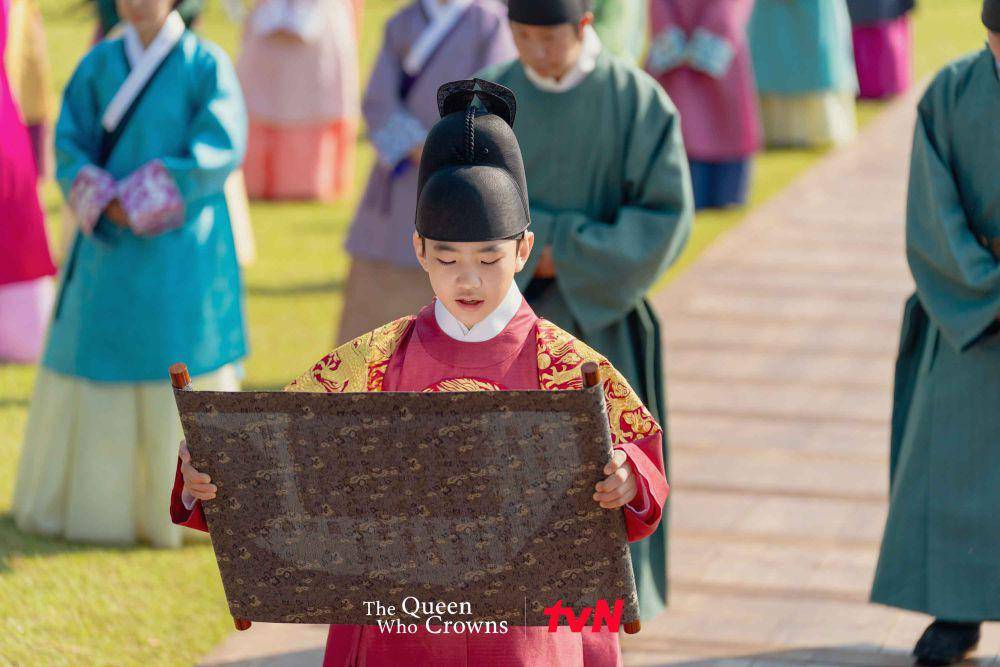 still cut drakor The Queen Who Crowns (twitter.com/tvN_Asia)