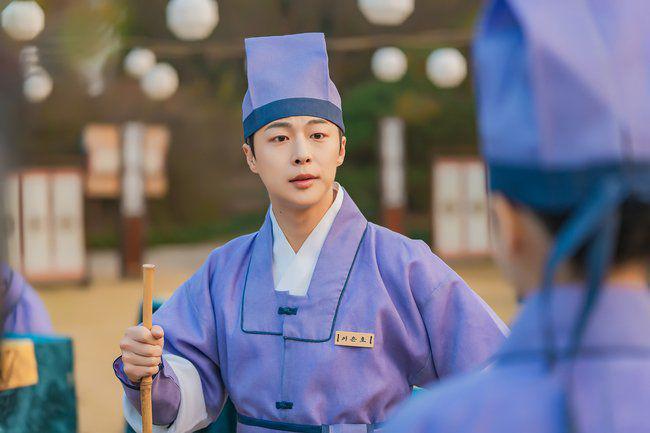 7 Alasan Lee Eun Ho Melepas Gelar Pangeran di Check in Hanyang