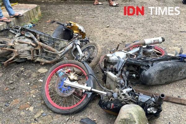 Bukti kendaraan yang dirusak oleh personel TNI Angkatan Darat. (IDN Times/Eko Agus Herianto)