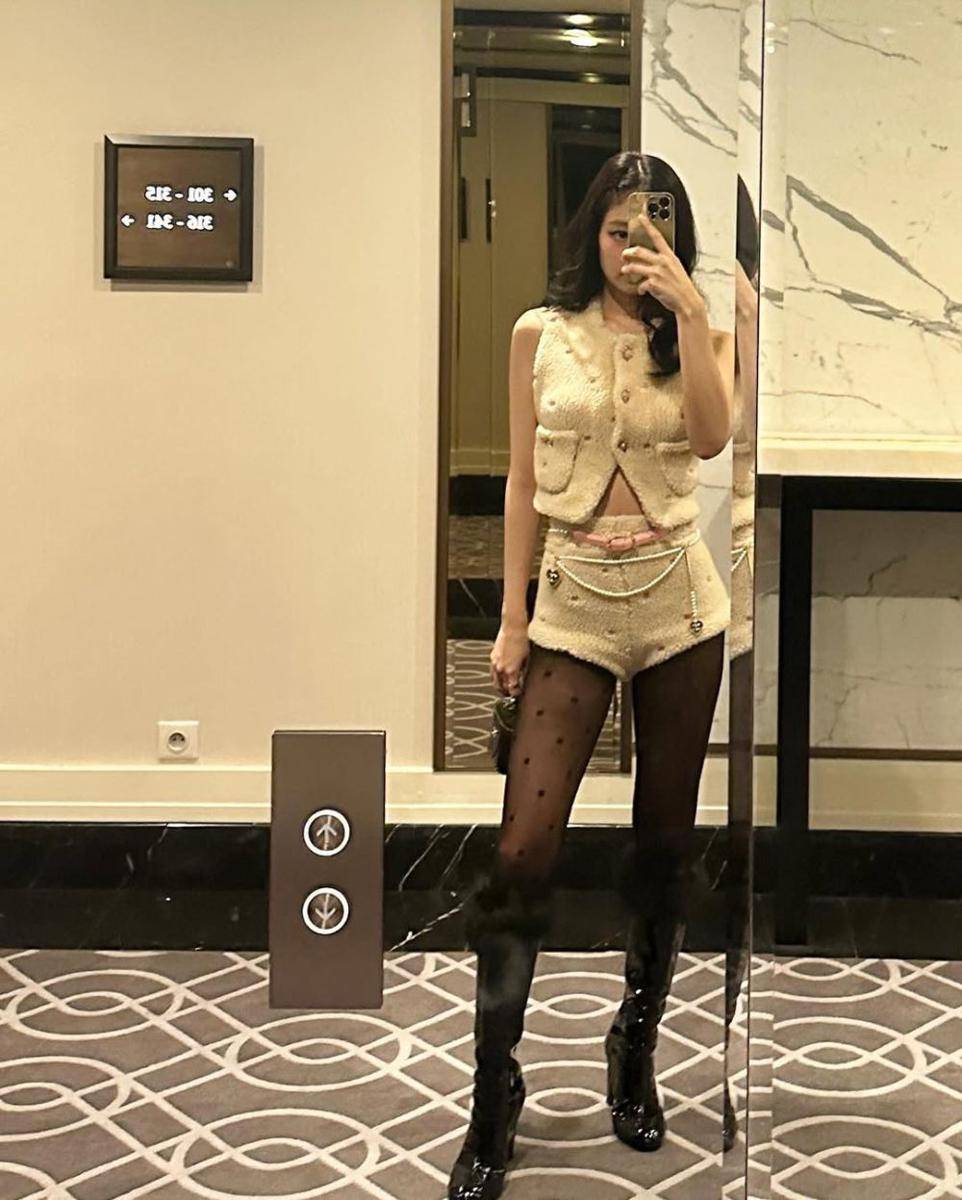 referensi outfit one set ala Jennie BLACKPINK (instagram.com/jennierubyjane)