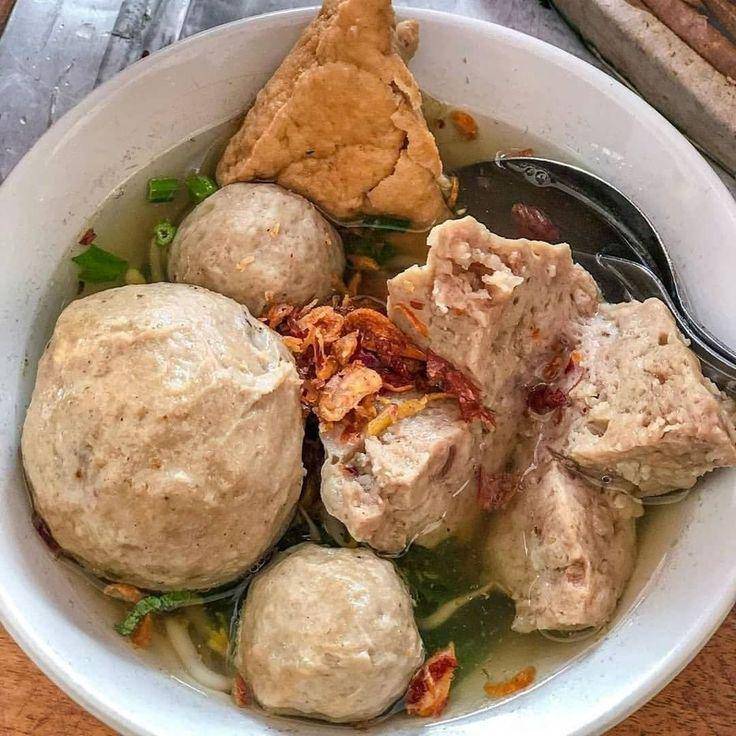 Ilustrasi bakso. Pinterest.com/GenkPoker Online
