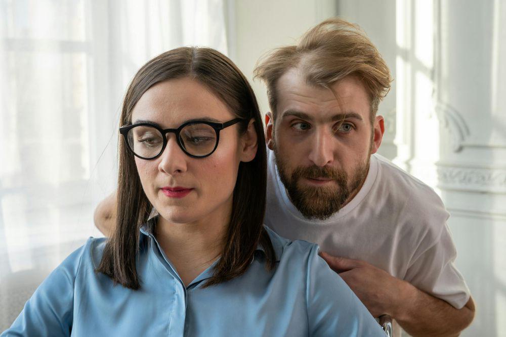 4 Cara Membedakan Cinta dengan Obsesi, Hati-hati!