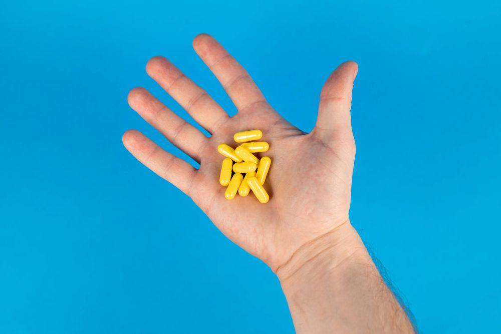ilustrasi obat (pexels.com/Maksim Goncharenok)