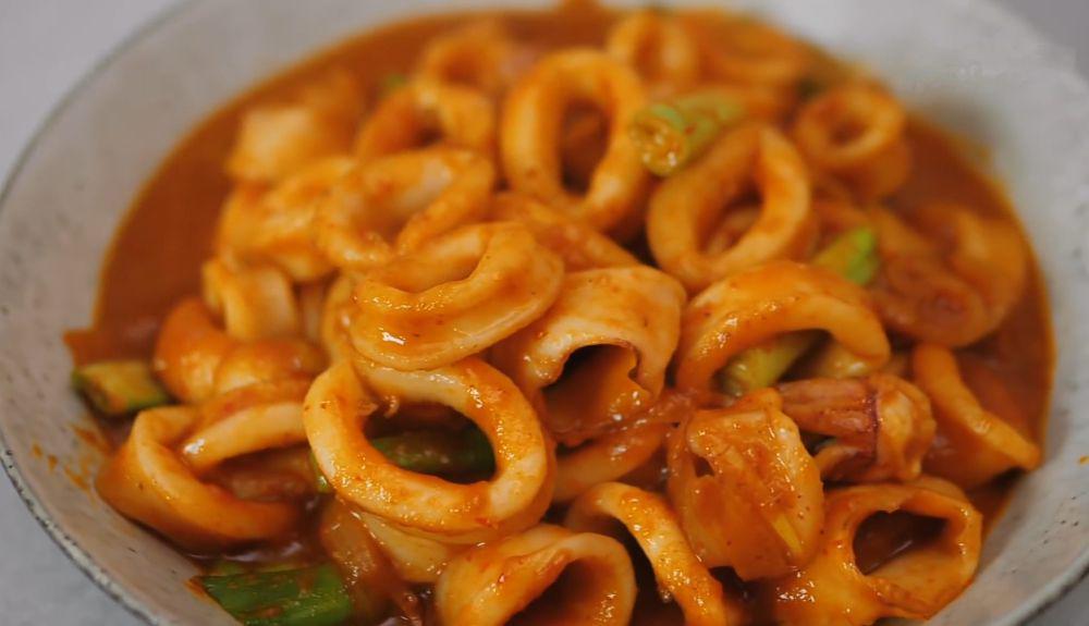 Resep Cumi Saus Padang ala Chef Ade Koerniawan, Bikin Nagih!