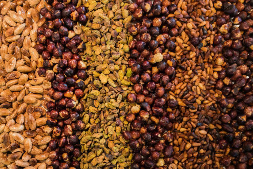 Ilustrasi Kacang-kacangan (unsplash.com/@peterf)