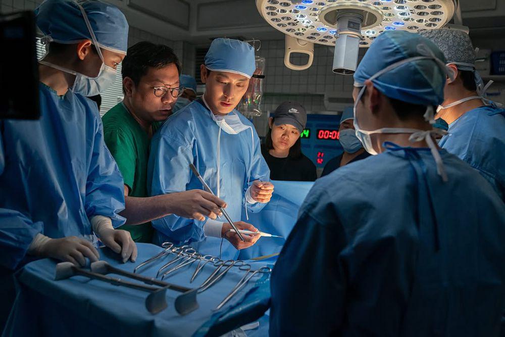 3 Kritik Sosial yang Disindir Drakor The Trauma Code: Heroes on Call