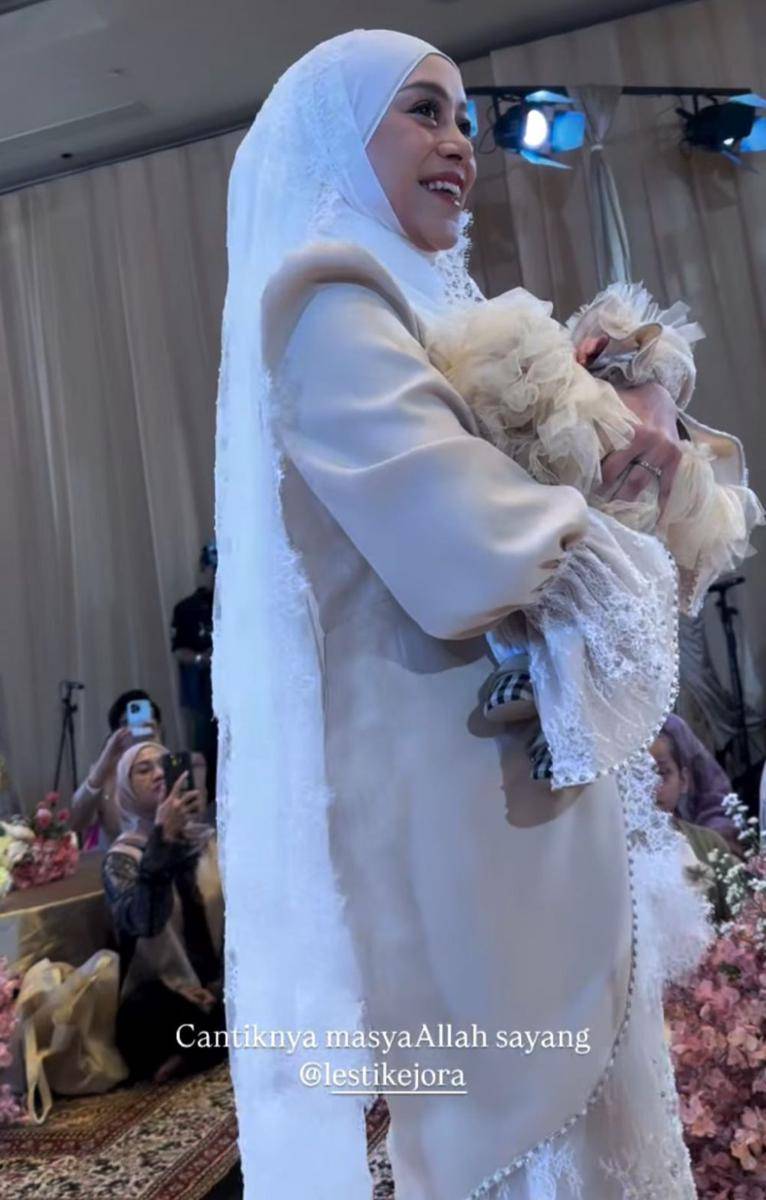 Gaya Lesti Kejora di Akikah Anak Keduanya (instagram.com/kesharatuliu05)