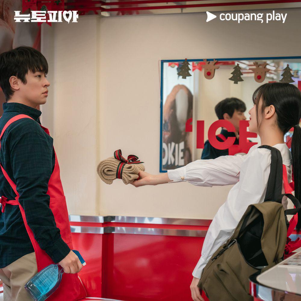 7 Perjuangan Kang Young Joo Menemui Lee Jae Yeon di Drakor Newtopia