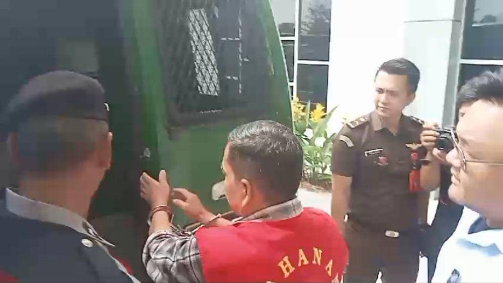 (Eks Kadis PUPR Ogan Ilir saat ditetapkan tersangka oleh Kejari Ogan Ilir.) IDN Times/istimewa