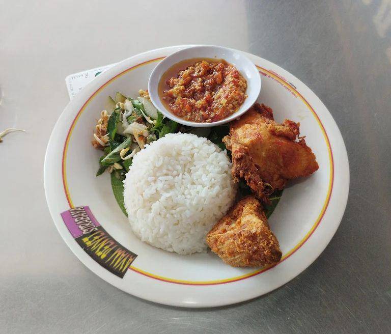 Ayam Penyet Suroboyo, Solo (google.com/maps/Karim dan Amalia)