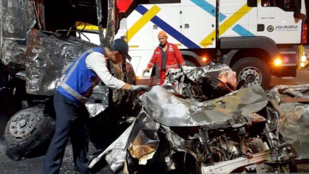 Kecelakaan di Tol Ciawi Pada Selasa Dini hari.