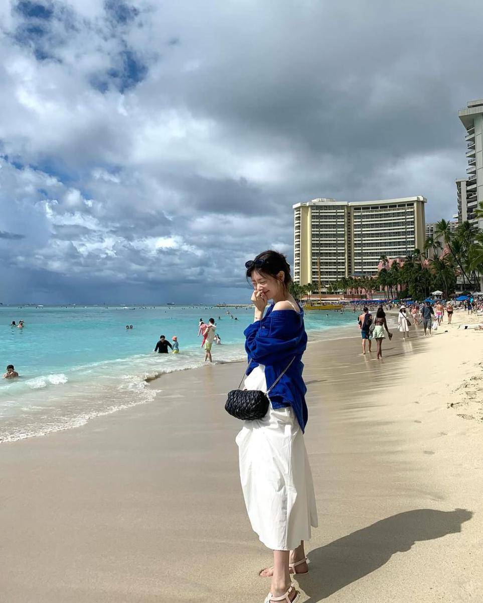 potret Jung So Min liburan di Hawaii (instagram.com/somin_jj)