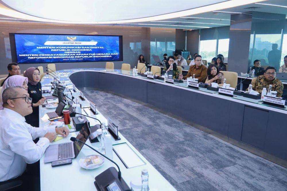 Kementerian Komunikasi dan Digital (Kemkomdigi) bersama Kementerian Pendayagunaan Aparatur Negara dan Reformasi Birokrasi (Kemenpan-RB) perkuat sinergi dalam percepatan transformasi digital pemerintahan (dok. Kemkomdigi)