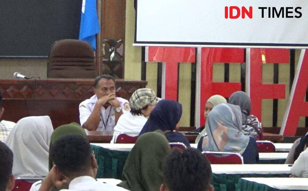 Audiensi wali murid dengan pihak sekolah SMK 2 Surakarta. (IDN Times/Larasati Rey)
