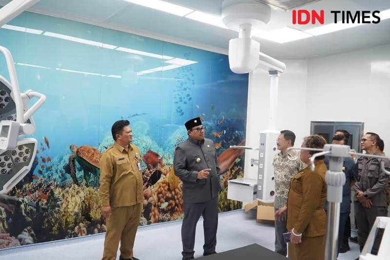 Pj. Bupati PPU, Zainal Arifin ketika dalam ruang pelayanan di gedung C RSUD Sepaku (IDN Times/Ervan)