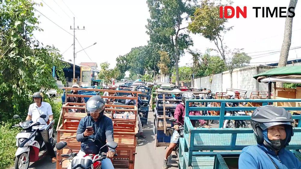 Pedagang Sayur Turun Jalan, Rp1,7 Miliar Berhenti Berputar