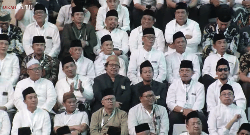 Berbagai pengurus PBNU daerah seluruh Indonesia menghadiri Harlah ke-22 NU di Istora Senayan Jakarta, Rabu (5/2/2025). (Youtube Sekretariat Presiden)