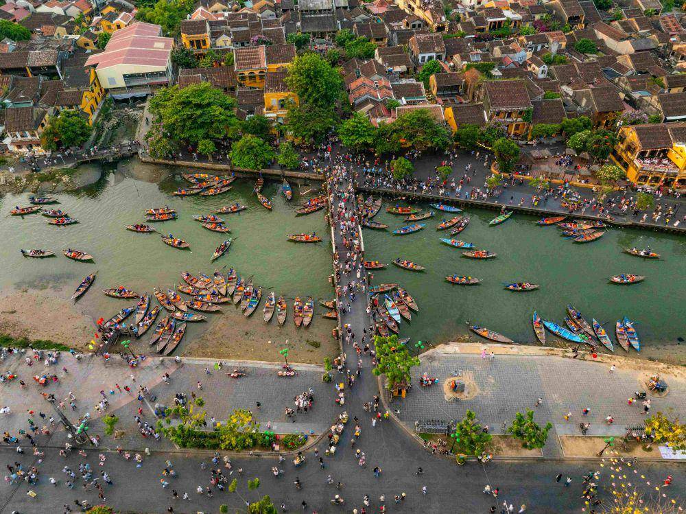 Hoi An, Vietnam (pexels.com/VANNGO Ng)