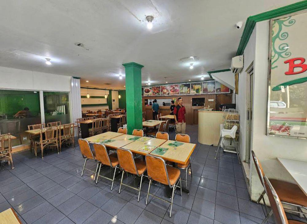 5 Tempat Makan Siang Paling Dicari Karyawan di Surabaya