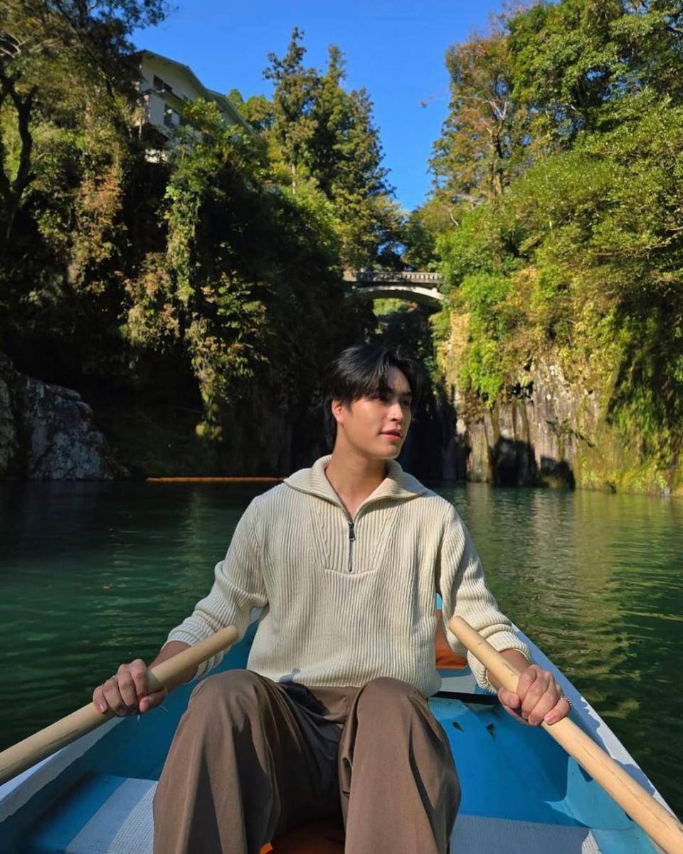 outfit liburan ala Gemini Norawit (instagram.com/gemini_nt)