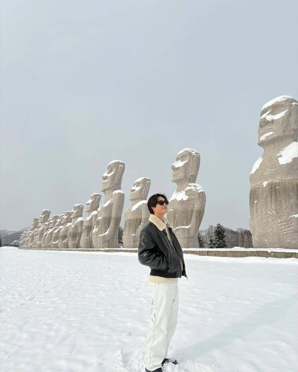 outfit liburan ala Gemini Norawit (instagram.com/gemini_nt)