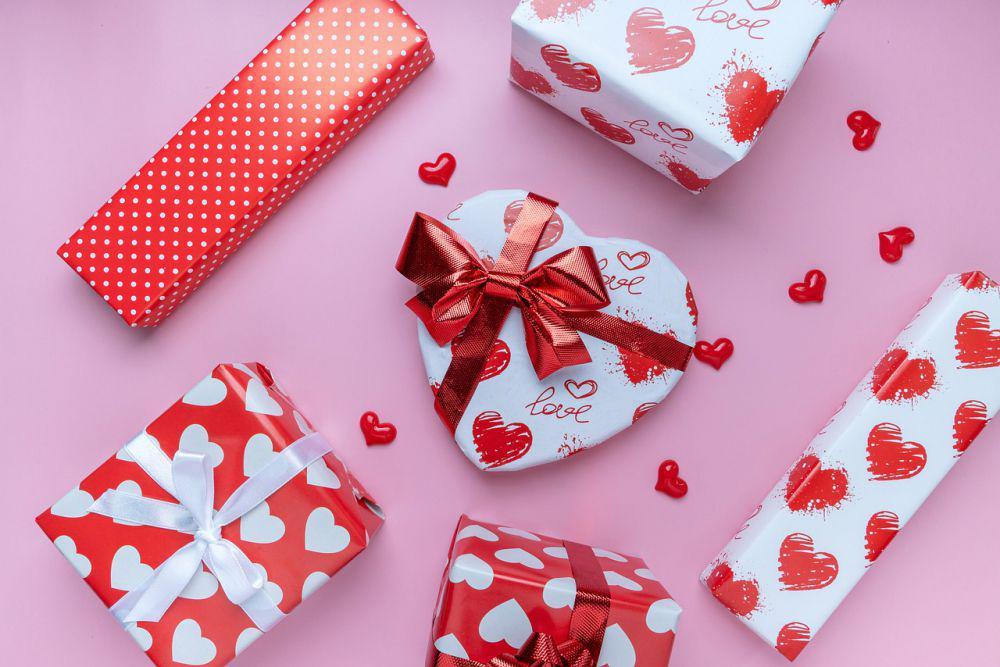 5 Inspirasi Membungkus Kado Valentine yang Unik