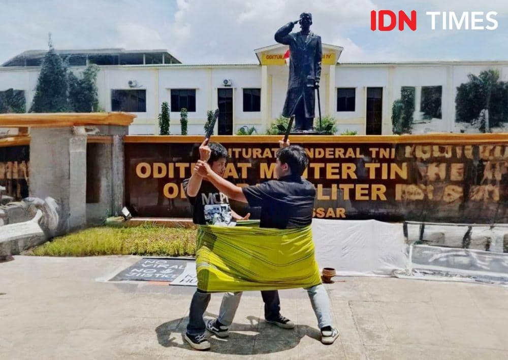Desak Kasus Perselingkuhan Eks Dandim, Massa Aksi Sigajang Laleng Lipa