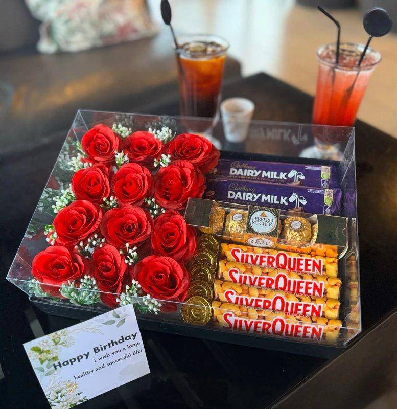 Ilustrasi buket cokelat Valentine (shopee.co.id/viflowerss)