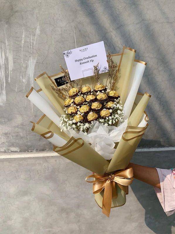 Ilustrasi buket cokelat Valentine (shopee.co.id/Blaire Florist)