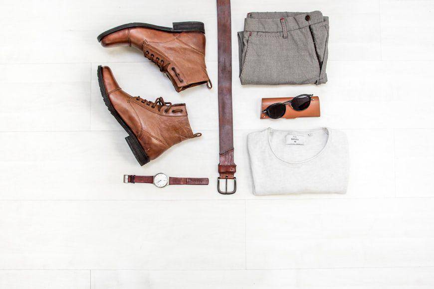 ilustrasi outfit (unsplash.com/NordWood Themes)