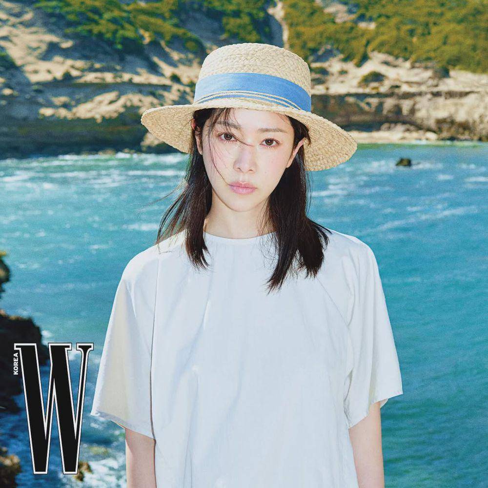 Han Ji Min (instagram.com/roma.emo)