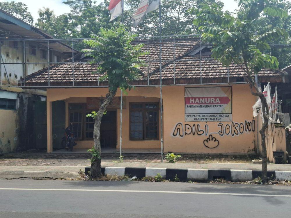 Yang Bikin Coretan 'Adili Jokowi' di Malang Dicari Polisi