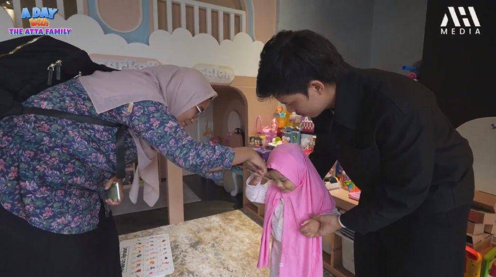 potret Ameena belajar mengaji (youtube.com/attahalilintar)