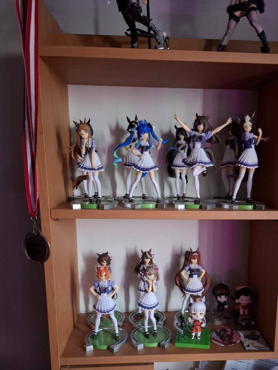 potret koleksi Uma Musume: Pretty Derby (reddit.com/user/LuckyNeffy)