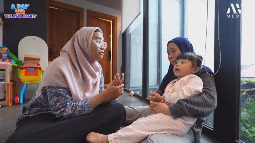 potret Ameena belajar mengaji (youtube.com/attahalilintar)