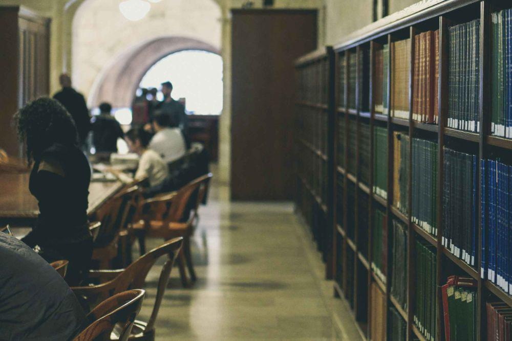 5 Tips Mudah Mendapatkan Buddy Read, Teman Membaca yang Seru!