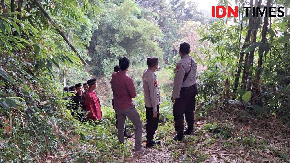 Lokasi Sumarni disengat tawon vespa saat mencari rumput. IDN Times/ Riyanto.