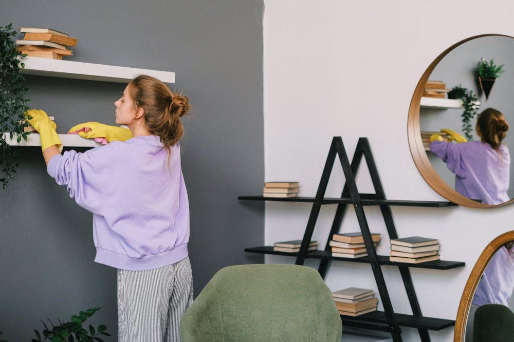 5 Life Hack Membersihkan Debu di Rumah, Pengganti Tisu!