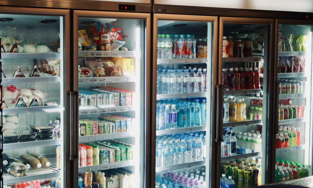 7 Makanan yang Gak Boleh Langsung Dimasukkan ke Freezer