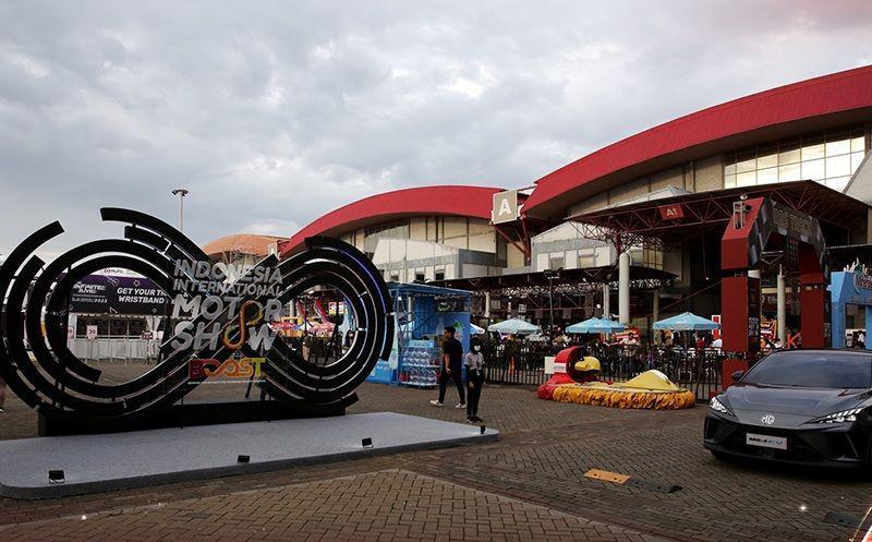 Cara ke IIMS 2025 dengan Transportasi Umum, Cek Panduannya