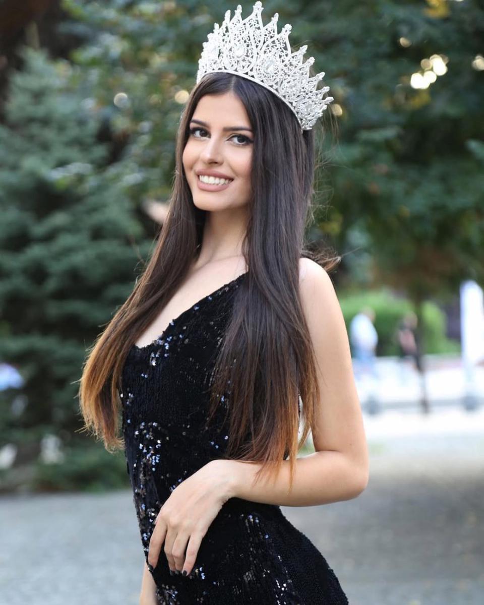 Potret Miss Supranational Rumania 2025, Ana Maria Mozăceanu (instagram.com/_annamoz)