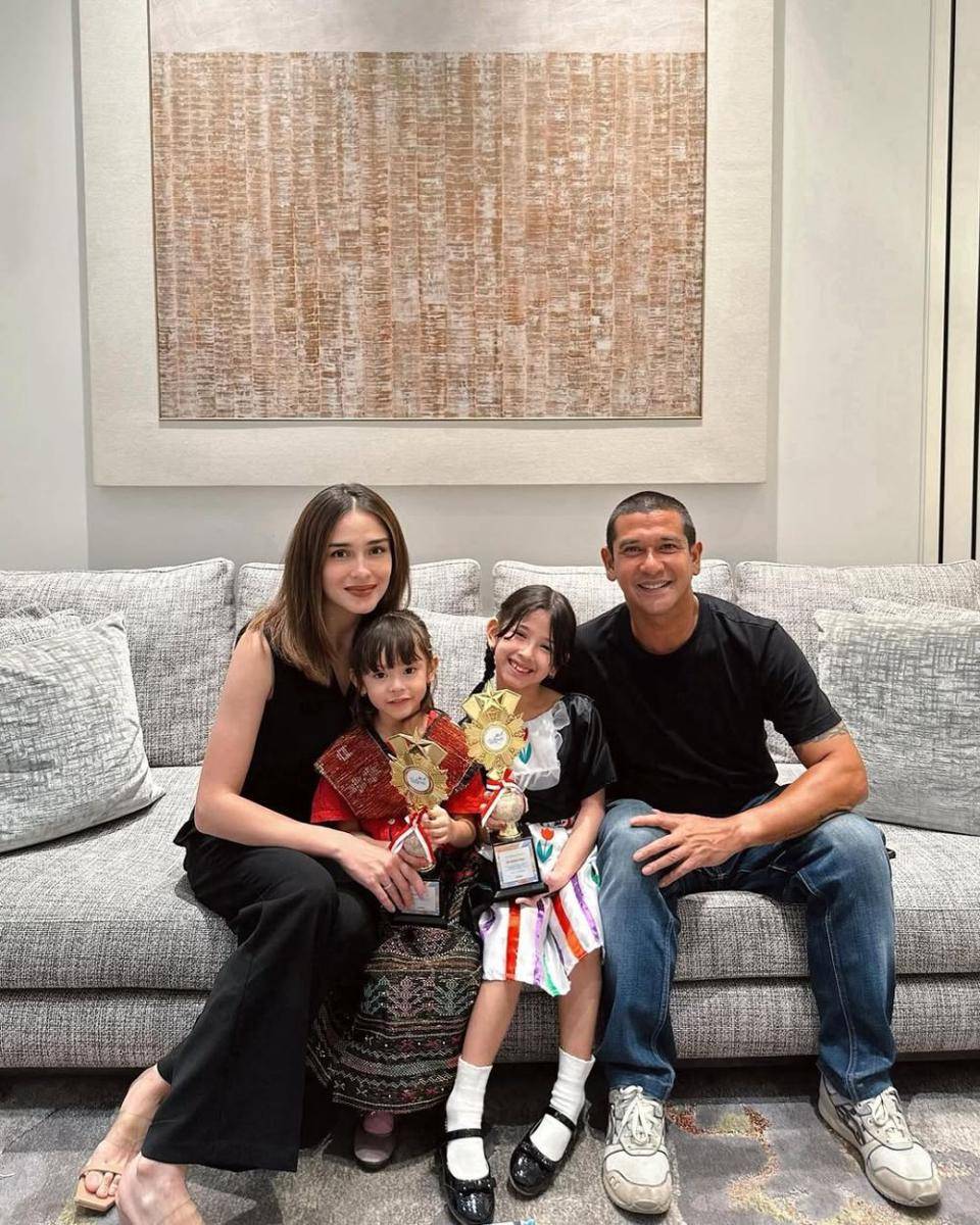 OOTD Couple ala Yasmine Wildblood dan Suaminya (instagram.com/yaswildblood)