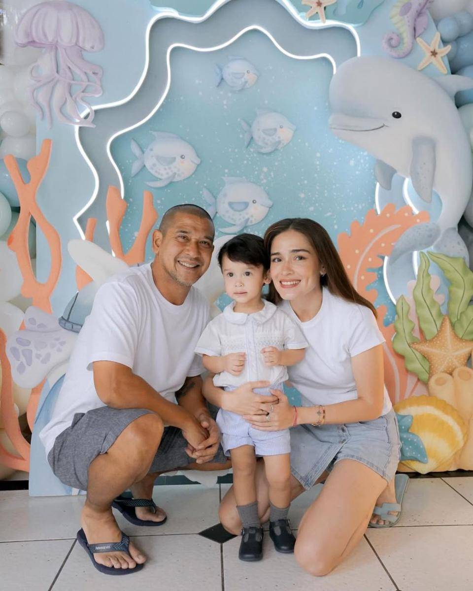 OOTD Couple ala Yasmine Wildblood dan Suaminya (instagram.com/yaswildblood)