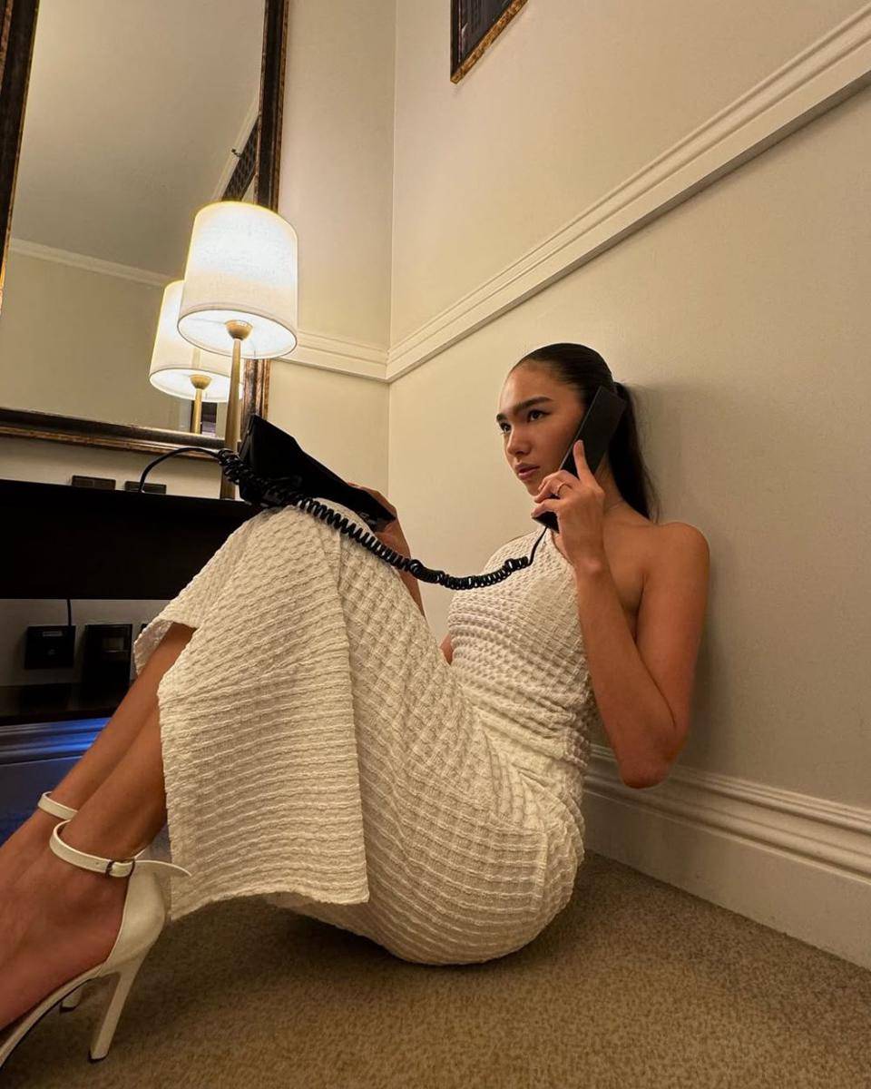 Potret Miss Universe Kazakhstan 2025, Dana Almasova (instagram.com/almassshine)