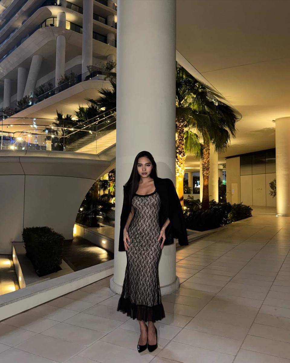 Potret Miss Universe Kazakhstan 2025, Dana Almasova (instagram.com/almassshine)