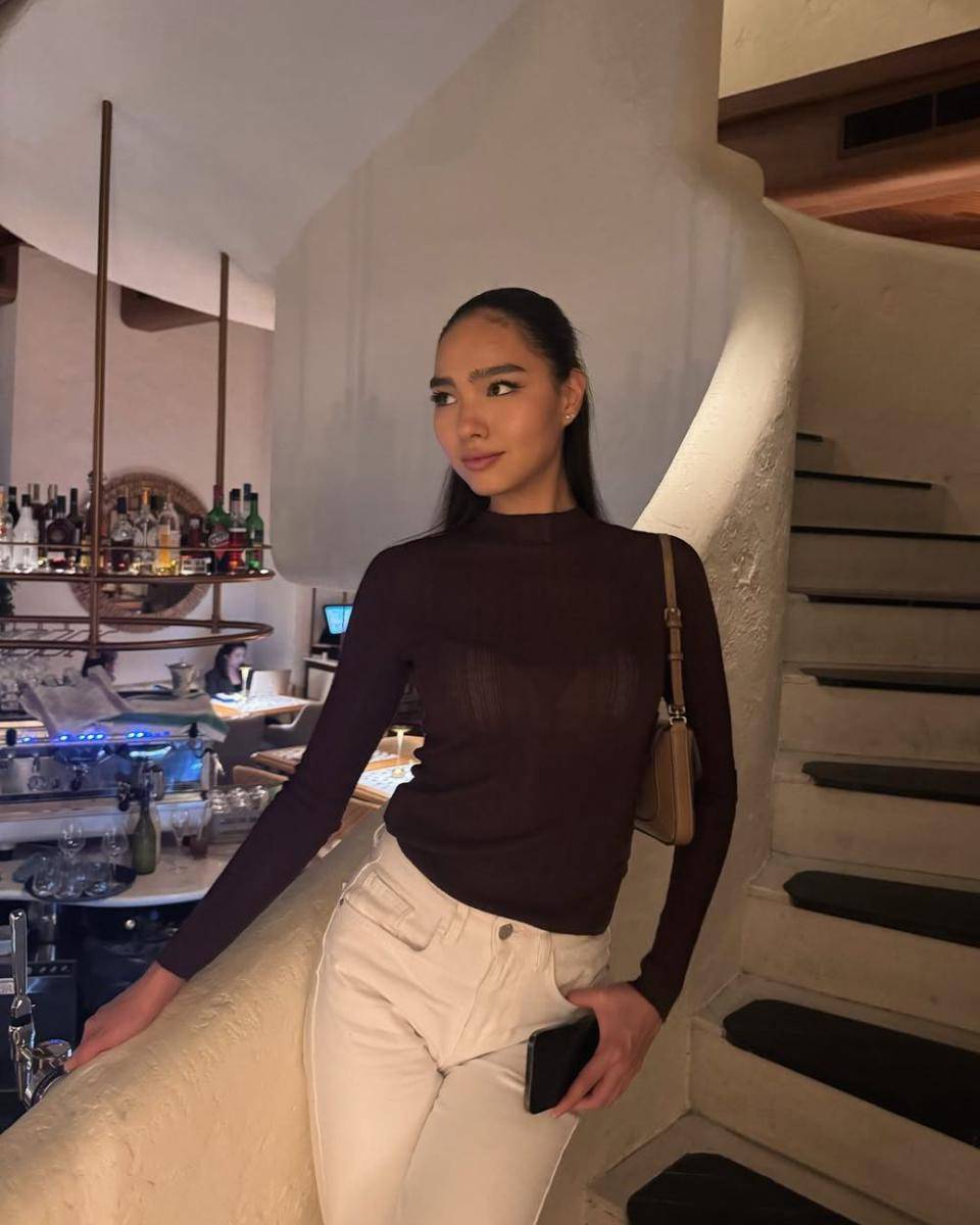 Potret Miss Universe Kazakhstan 2025, Dana Almasova (instagram.com/almassshine)