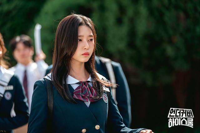 cuplikan Kim Minju di drakor Undercover High School (dok. MBC/Undercover High School)