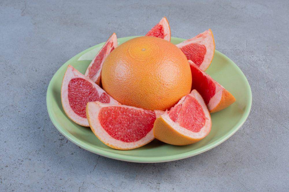 ilustrasi grapefruit (freepik.com/azerbaijan_stockers)