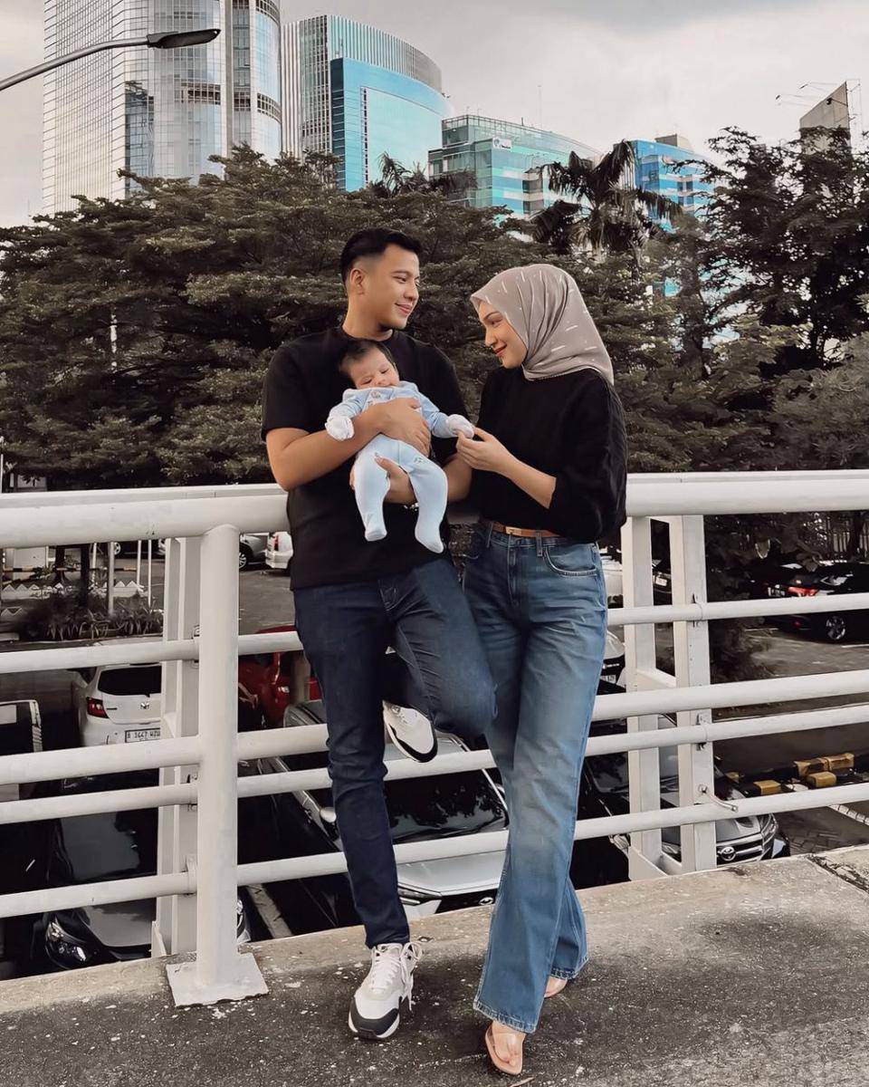OOTD liburan dengan pasangan (instagram.com/melodyprima)