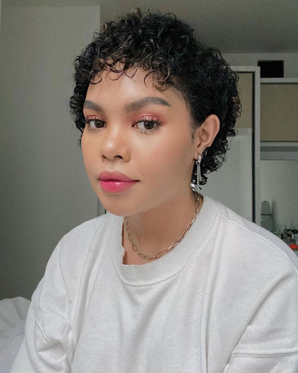 gaya makeup natural ala Lifni Sanders (instagram.com/lifnisanders)